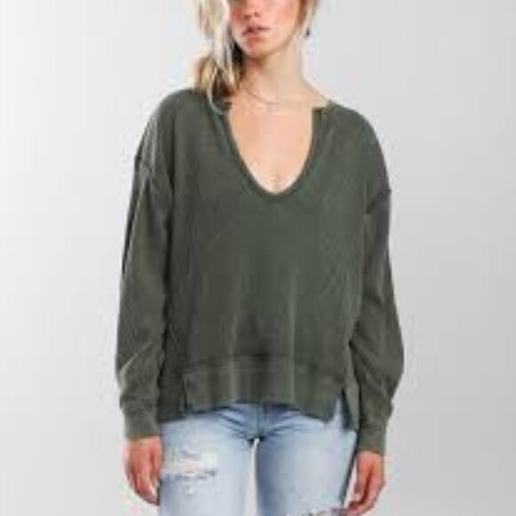 Free People Buttercup Green Thermal Oversized V-Neck XL Long Sleeve Pullover Top - Picture 1 of 8